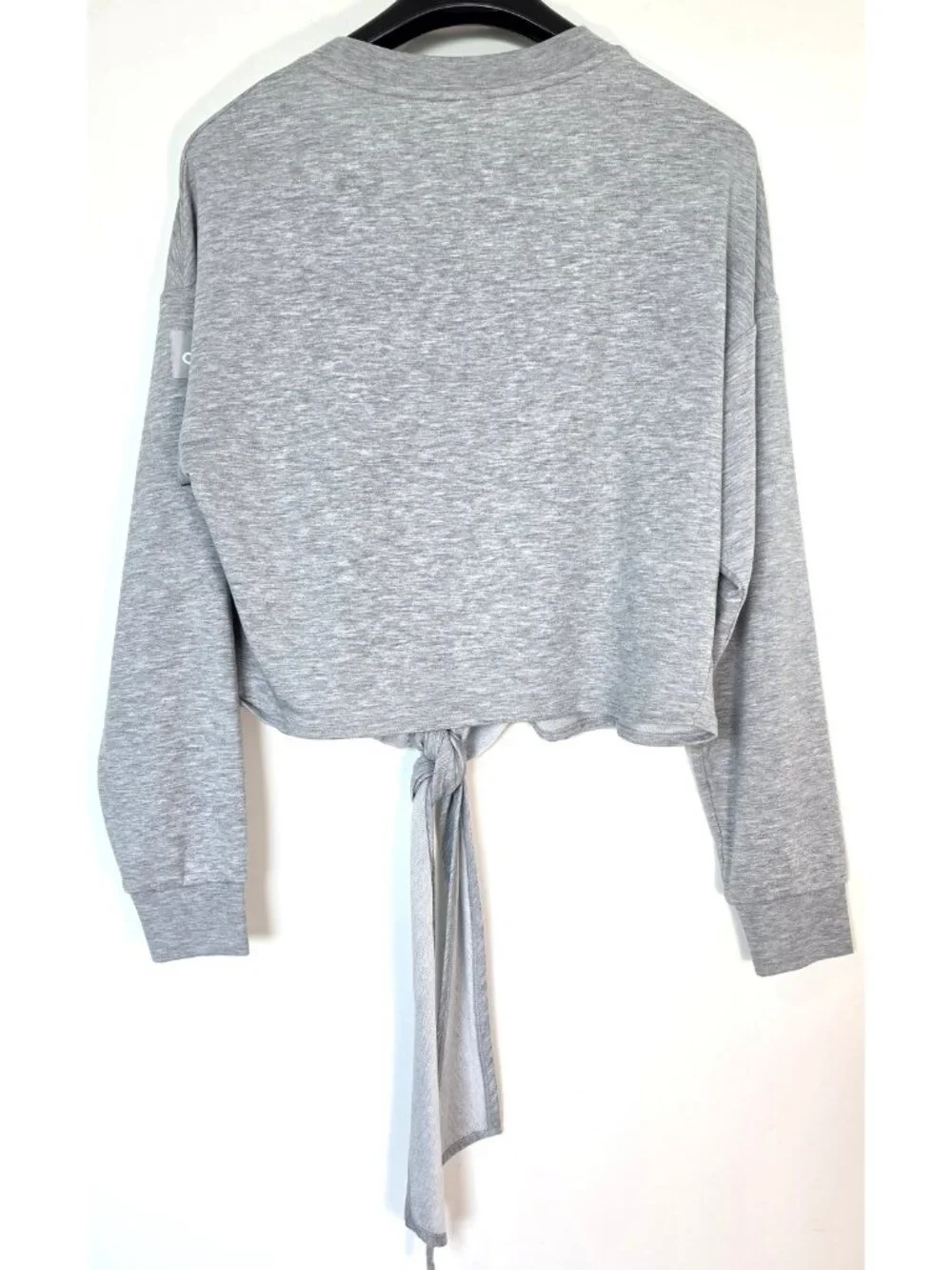 Alo Yoga Women’s Tie Front Crop Top M Gray Heather Long Sleeve Crewneck